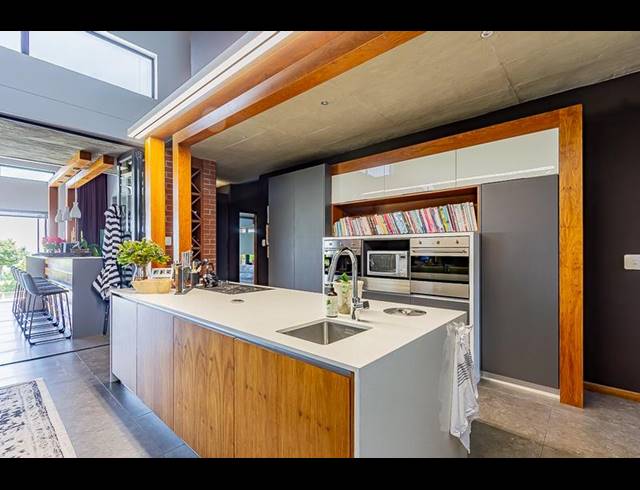 4 BEDROOM HOUSE FOR SALE IN COPPERLEAF ESTATE